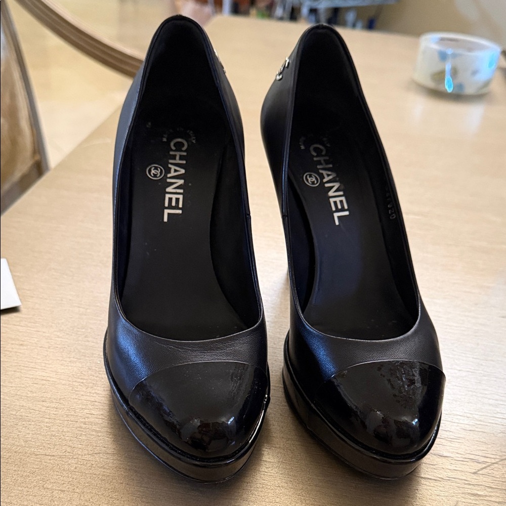 CHANEL Classic Black Patent Heels